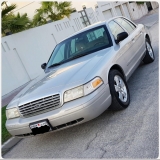 للبيع فورد Crown Victoria 2008