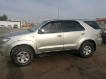 للبيع تويوتا Fortuner 2011