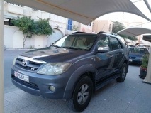 للبيع تويوتا Fortuner 2006