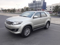 للبيع تويوتا Fortuner 2013