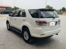 للبيع تويوتا Fortuner 2015