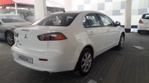 للبيع متسوبيشي Lancer 2015