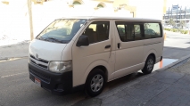 للبيع تويوتا Hiace 2011