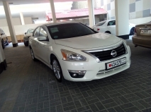 للبيع نيسان Altima 2014