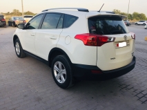 للبيع تويوتا RAV4 2013