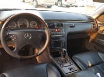 للبيع مرسيديس E class 2003