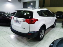 للبيع تويوتا RAV4 2015