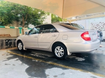 للبيع تويوتا camry 2004