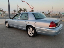 للبيع فورد Crown Victoria 2003