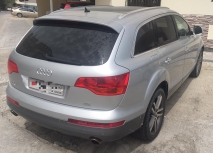 للبيع أودي Q7 2007