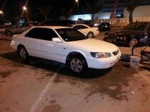 للبيع تويوتا camry 2000