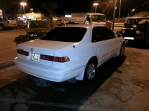 للبيع تويوتا camry 2000