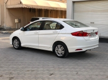 للبيع هوندا المدينة 2015