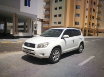 للبيع تويوتا RAV4 2008