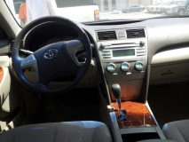 للبيع تويوتا camry 2010