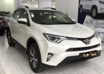للبيع تويوتا RAV4 2017