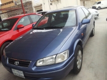 للبيع تويوتا camry 2000