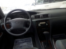 للبيع تويوتا camry 2000