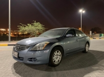 للبيع نيسان Altima 2010