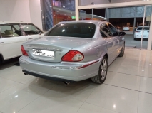 للبيع جاكور XE 2006