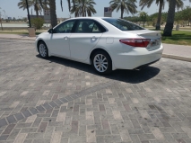 للبيع تويوتا camry 2017