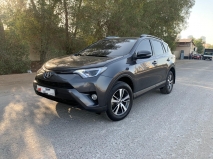 للبيع تويوتا RAV4 2018