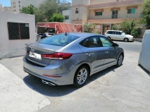 للبيع هونداي Elantra 2018