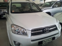 للبيع تويوتا RAV4 2010