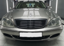 للبيع مرسيديس S class 2004