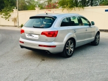 للبيع أودي Q7 2007