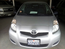 للبيع تويوتا Yaris 2011