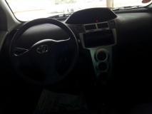 للبيع تويوتا Yaris 2011