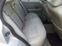 للبيع فورد Crown Victoria 2003