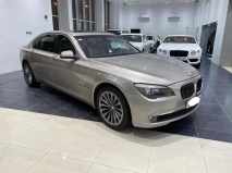 للبيع بي ام دبليو 7 Series 2010