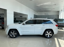 للبيع جيب Grand Cherokee 2016