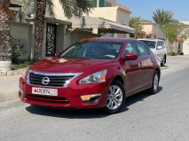 للبيع نيسان Altima 2014