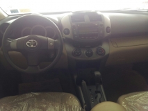 للبيع تويوتا RAV4 2010