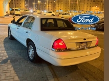 للبيع فورد Crown Victoria 2003