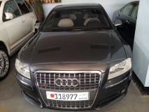 للبيع أودي S8 2007