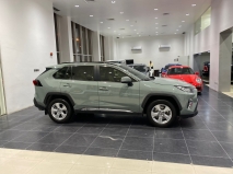 للبيع تويوتا RAV4 2020