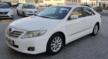 للبيع تويوتا camry 2010