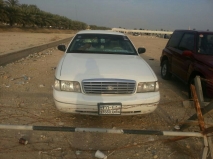 للبيع فورد Crown Victoria 2004