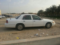 للبيع فورد Crown Victoria 2004