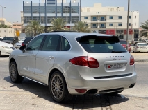 للبيع بورش Cayenne S 2012