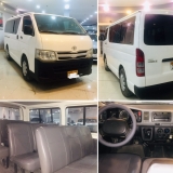 للبيع تويوتا Hiace 2011