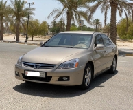 للبيع هوندا Accord 2005