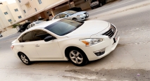 للبيع نيسان Altima 2013