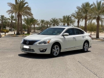 للبيع نيسان Altima 2015