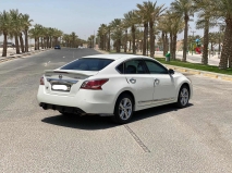 للبيع نيسان Altima 2015