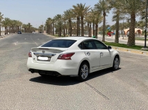 للبيع نيسان Altima 2015